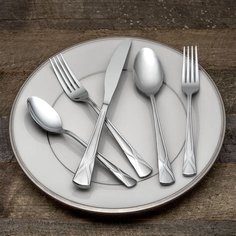 Flatware Sets 